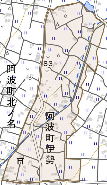 阿波町伊勢とその周辺の地図。町の範囲を重ねている