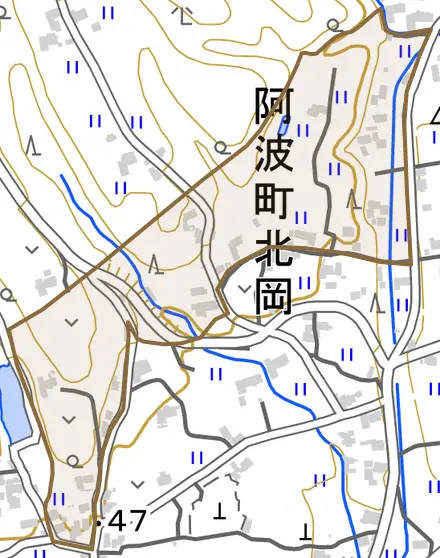 阿波町北岡とその周辺の地図。町の範囲を重ねている