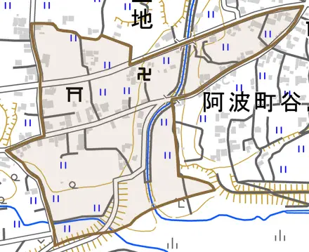 阿波町庚申原とその周辺の地図。町の範囲を重ねている