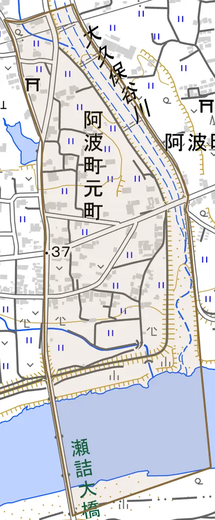 阿波町元町とその周辺の地図。町の範囲を重ねている