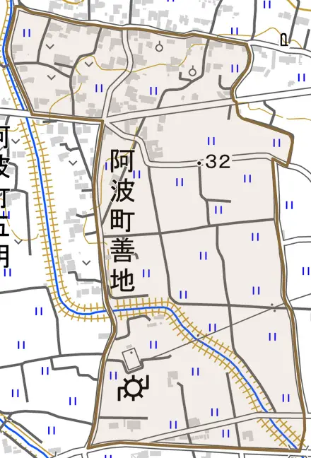 阿波町中坪とその周辺の地図。町の範囲を重ねている