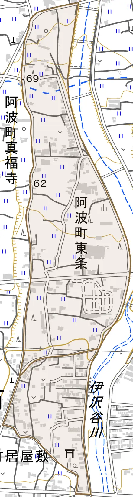 阿波町東条とその周辺の地図。町の範囲を重ねている
