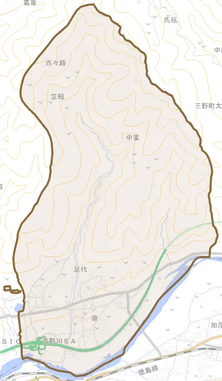 足代とその周辺の地図。町の範囲を重ねている