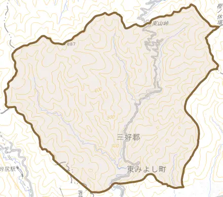東山とその周辺の地図。町の範囲を重ねている