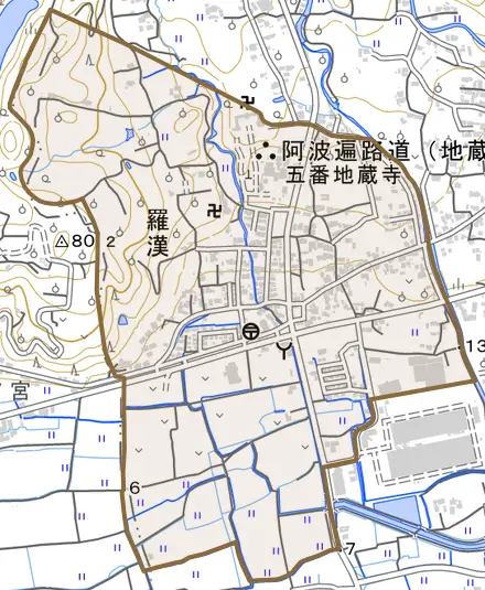 羅漢とその周辺の地図。町の範囲を重ねている