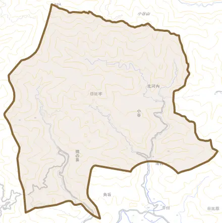 小谷とその周辺の地図。町の範囲を重ねている