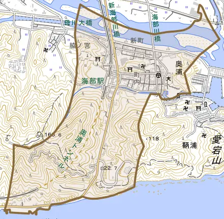 奥浦とその周辺の地図。町の範囲を重ねている
