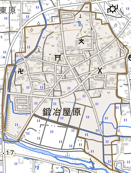 鍛冶屋原とその周辺の地図。町の範囲を重ねている