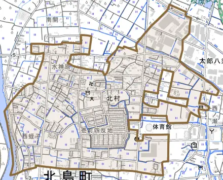 北村とその周辺の地図。町の範囲を重ねている