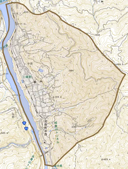 池田町中西とその周辺の地図。町の範囲を重ねている