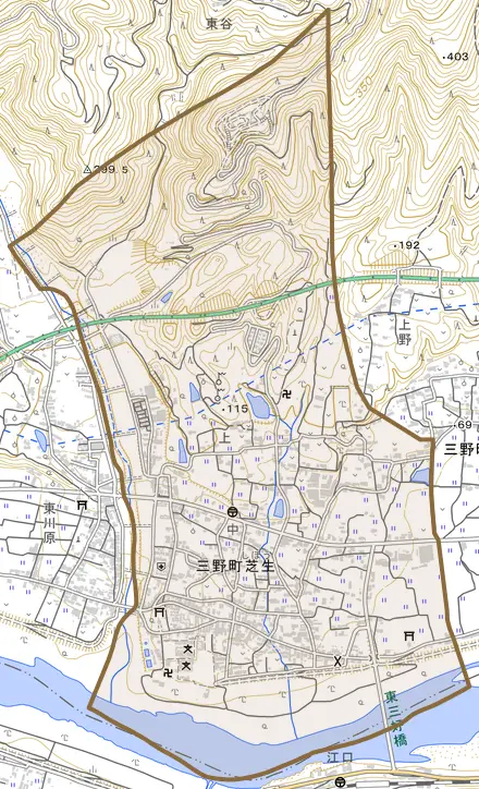 三野町芝生とその周辺の地図。町の範囲を重ねている