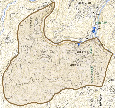 山城町岩戸とその周辺の地図。町の範囲を重ねている