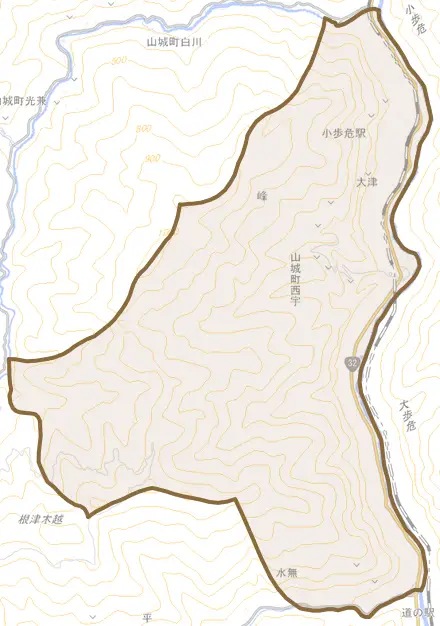 山城町西宇とその周辺の地図。町の範囲を重ねている