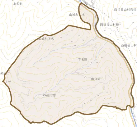 山城町下名とその周辺の地図。町の範囲を重ねている
