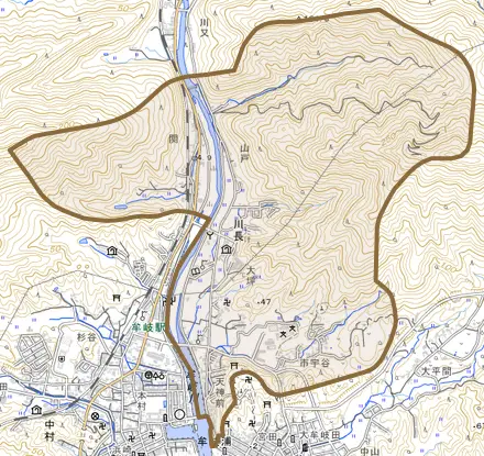 大字川長とその周辺の地図。町の範囲を重ねている