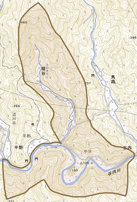 榎谷とその周辺の地図。町の範囲を重ねている