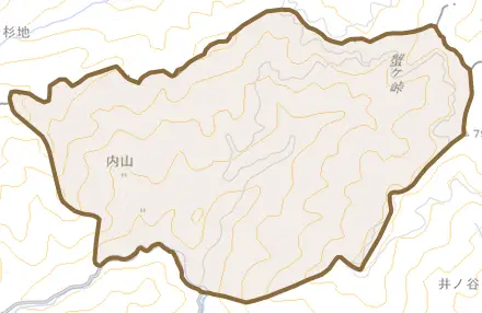 内山とその周辺の地図。町の範囲を重ねている