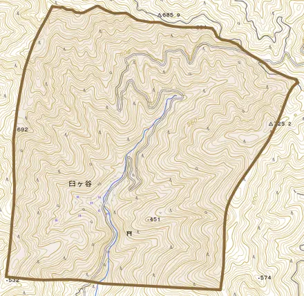 臼ヶ谷とその周辺の地図。町の範囲を重ねている