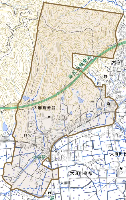 大麻町池谷とその周辺の地図。町の範囲を重ねている