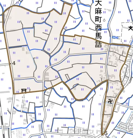大麻町西馬詰とその周辺の地図。町の範囲を重ねている