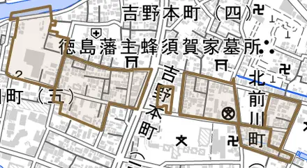 北前川町とその周辺の地図。町の範囲を重ねている
