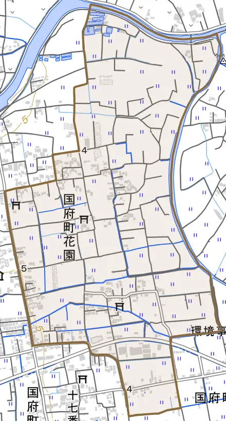 国府町花園とその周辺の地図。町の範囲を重ねている