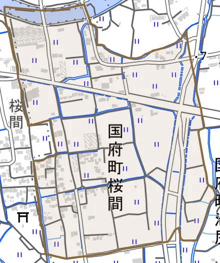 国府町桜間とその周辺の地図。町の範囲を重ねている