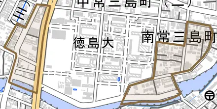 南常三島町とその周辺の地図。町の範囲を重ねている