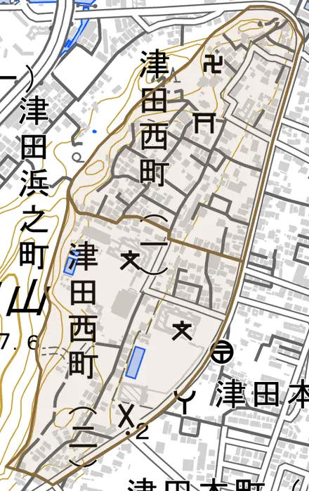 津田西町とその周辺の地図。町の範囲を重ねている