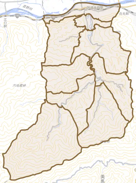 半田とその周辺の地図。町の範囲を重ねている