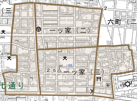 一ツ家とその周辺の地図。町の範囲を重ねている