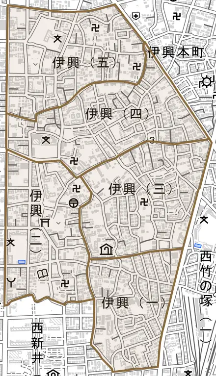 伊興とその周辺の地図。町の範囲を重ねている