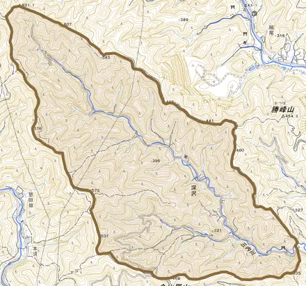 深沢とその周辺の地図。町の範囲を重ねている