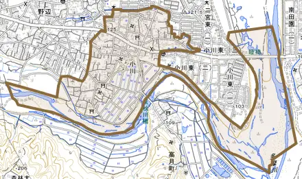 小川とその周辺の地図。町の範囲を重ねている