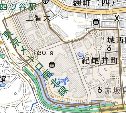 紀尾井町とその周辺の地図。町の範囲を重ねている
