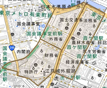 霞が関とその周辺の地図。町の範囲を重ねている
