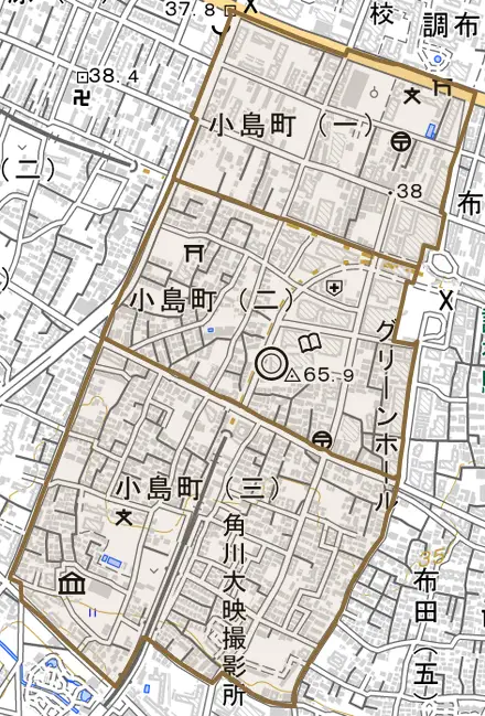 小島町とその周辺の地図。町の範囲を重ねている
