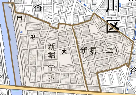 新堀とその周辺の地図。町の範囲を重ねている