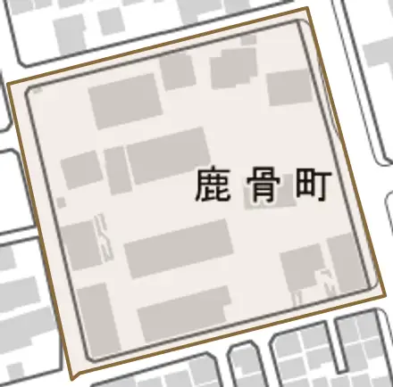 鹿骨町とその周辺の地図。町の範囲を重ねている