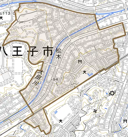 松木とその周辺の地図。町の範囲を重ねている