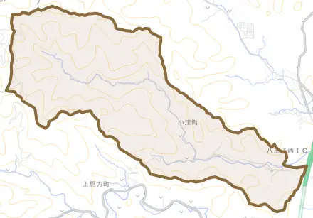 小津町とその周辺の地図。町の範囲を重ねている