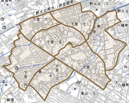 下里とその周辺の地図。町の範囲を重ねている
