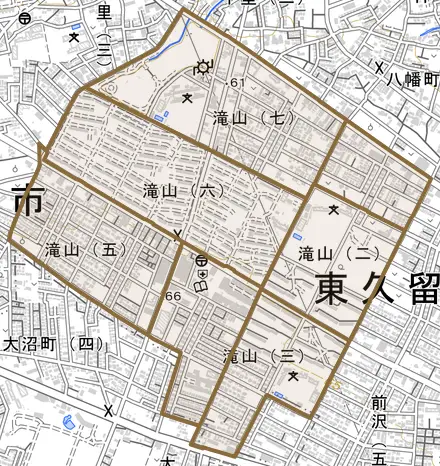 滝山とその周辺の地図。町の範囲を重ねている