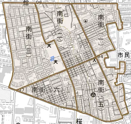 南街とその周辺の地図。町の範囲を重ねている