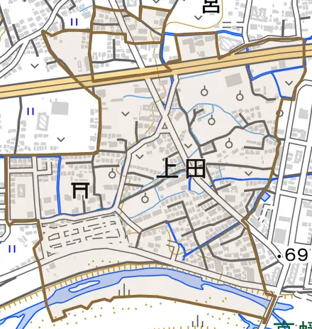 大字上田とその周辺の地図。町の範囲を重ねている