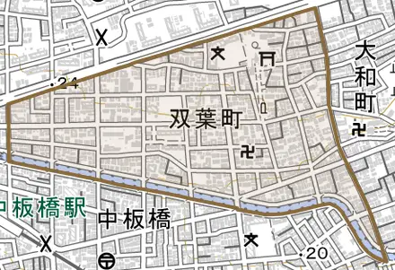 双葉町とその周辺の地図。町の範囲を重ねている