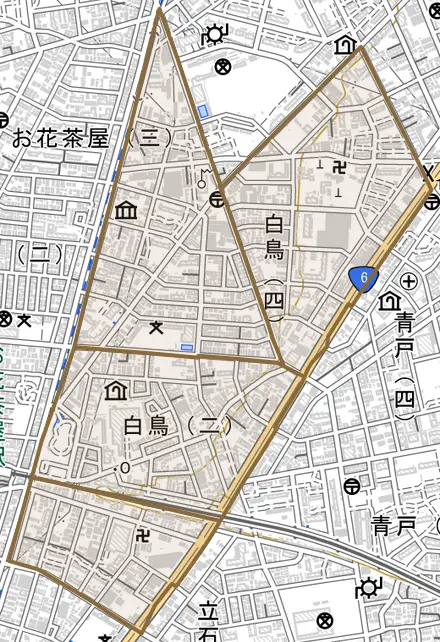 白鳥とその周辺の地図。町の範囲を重ねている