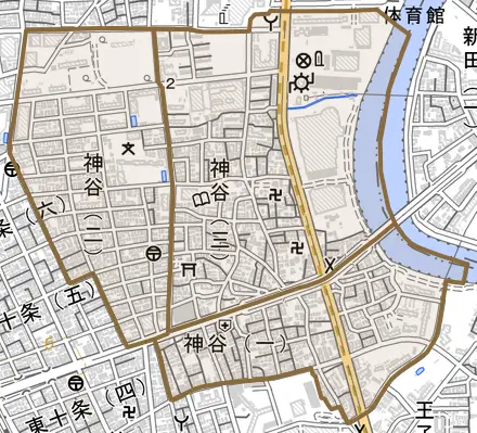 神谷とその周辺の地図。町の範囲を重ねている