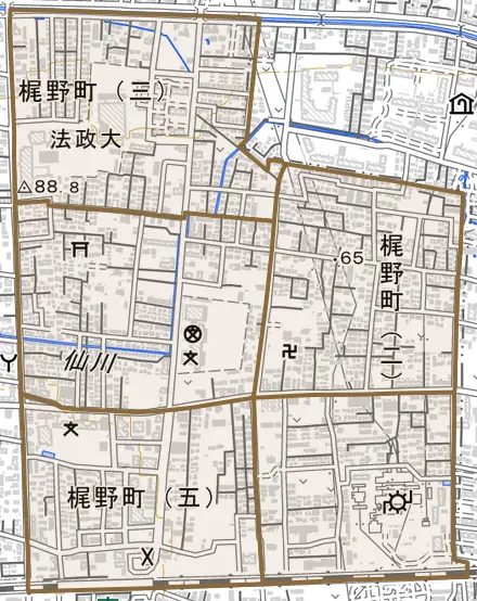 梶野町とその周辺の地図。町の範囲を重ねている