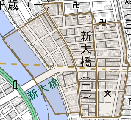 新大橋とその周辺の地図。町の範囲を重ねている
